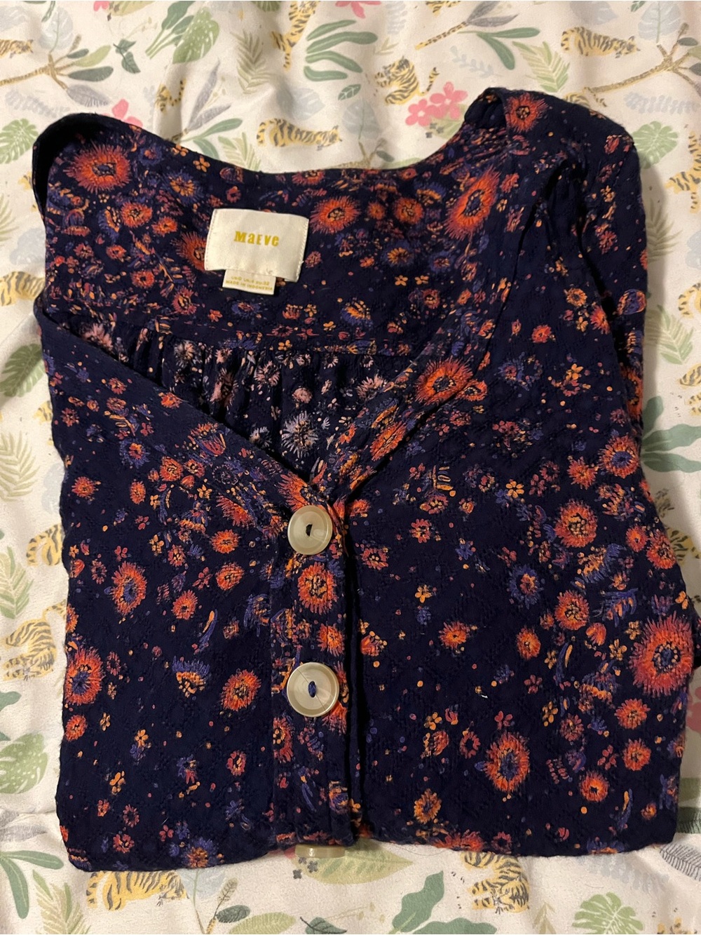 Maeve for Anthropologie Navy Floral Button-Front Rayon/silk blouse - Picture 4 of 6